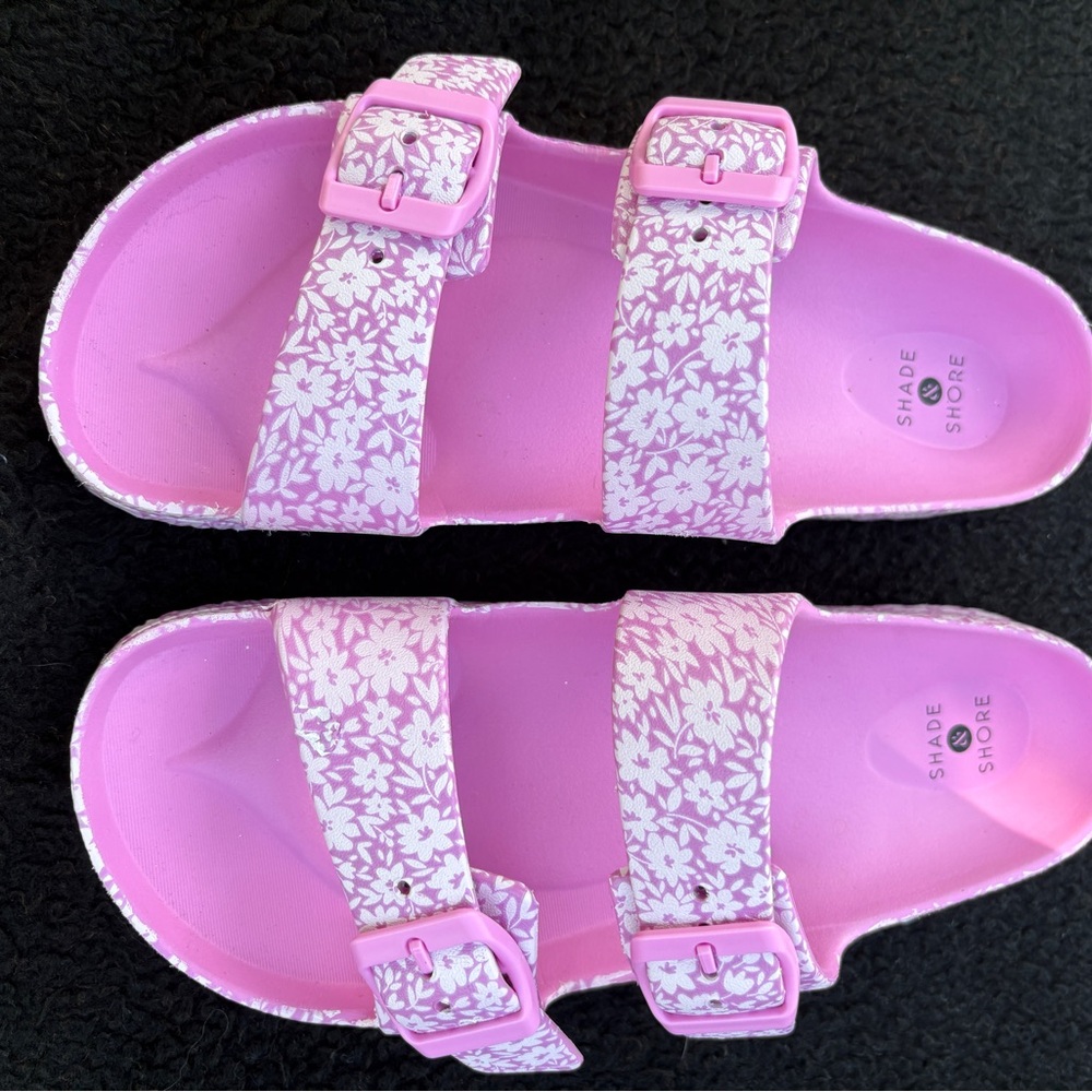 Shade & Shore Woman’s Light Pink Floral Sandals